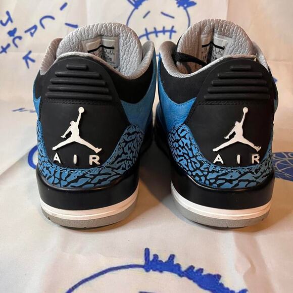 Athletic_Shoes